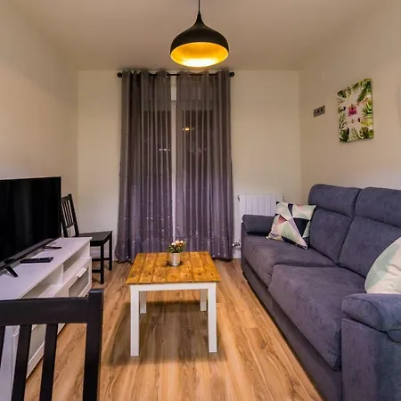 Midhouse Apartament *